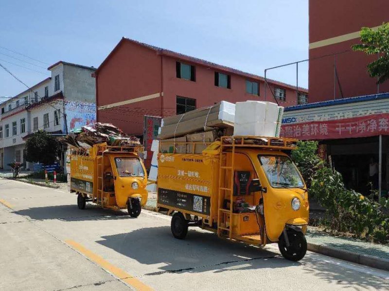 以前“產(chǎn)垃圾”，現(xiàn)在“收垃圾”也能月入過萬